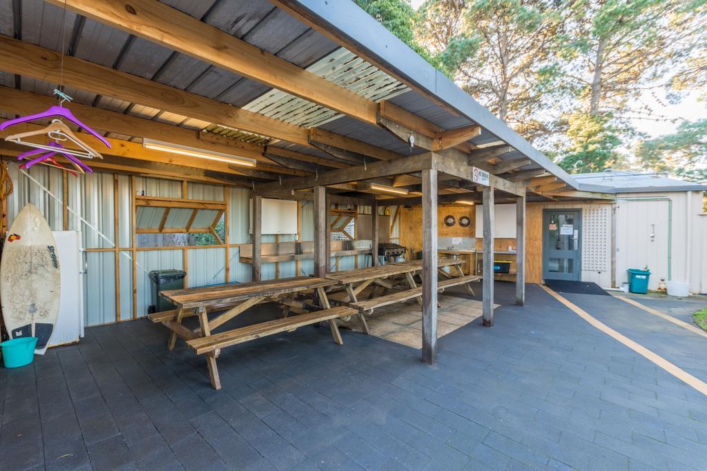 Bells Beach Backpackers Hostel Торки Екстериор снимка