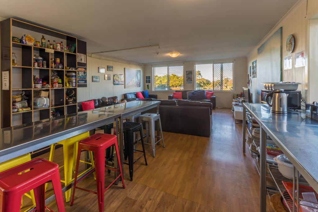 Bells Beach Backpackers Hostel Торки Екстериор снимка
