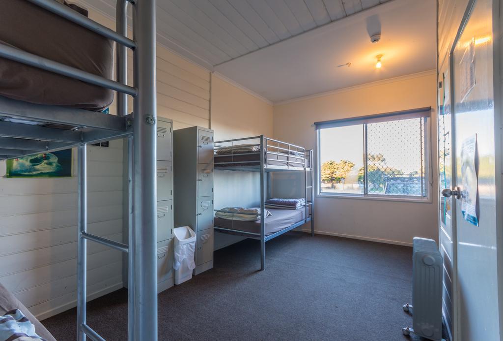 Bells Beach Backpackers Hostel Торки Екстериор снимка